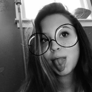 Meet your Posher, Hayley